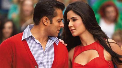 Tiger Zinda Hai Salman Khan Gazes At Katrina Kaif In Behind The Scene