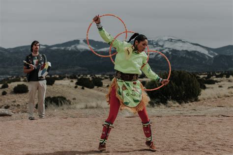 Hire Shandien Sonwai Larance Native American Hoop Dance Hoop Dancer In Santa Fe New Mexico