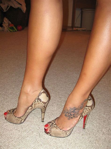 Using the ankle as a location for a tattoo is definitely a growing trend, especially with women. Doo Yoo Tattoo? | Classy tattoos for women, High heel ...