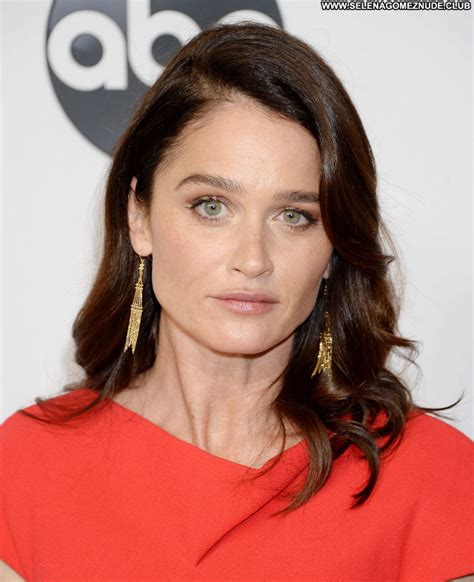 Robin Tunney Posing Hot Celebrity Sexy Babe Beautiful Famous And Uncensored