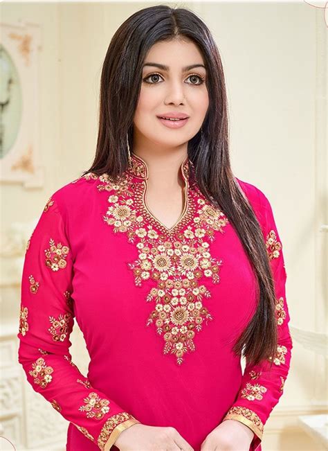 lip job bollywood pictures beautiful pakistani dresses indian celebrities celebrity photos