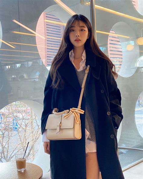 ulzzang girl coach dinky crossbody bags hong fashion handbags moda fashion styles