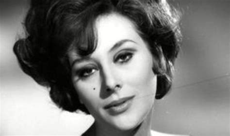 Obituary Sue Lloyd Film And Television Actress 1939 2011 Express Yourself Comment