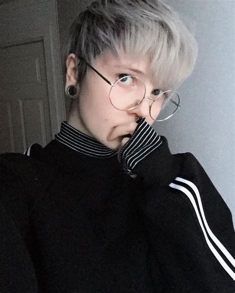 I am falling in love with long hairstyles, also i am androgynous. Pin on LIVE