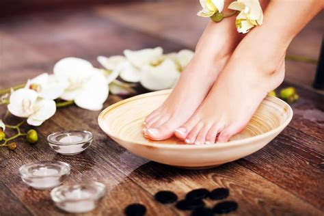 A revitalising foot spa will also help rejuvenate your mood. Natural Deluxe Pedicure - LUXURY NAIL SPA