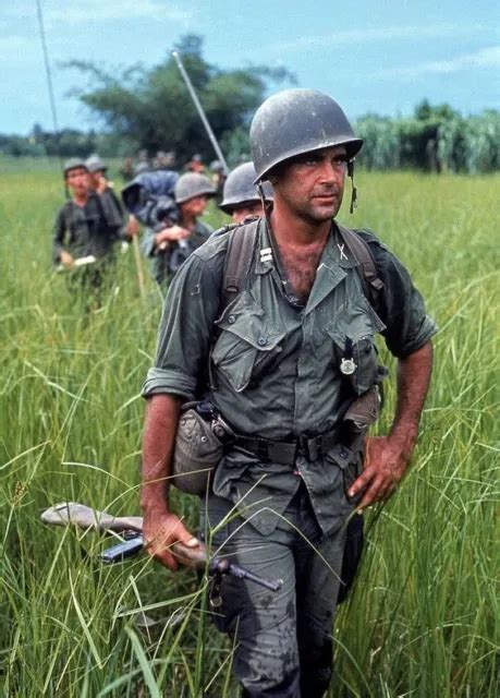 Vietnam War Us Army Captain Bob Bacon On Patrol 1964 Glossy 8x10