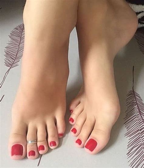 Pin By Jeff Smith On Oh Them Beautiful Feet And Toes Pretty Toes Sexy Feet Beautiful Feet