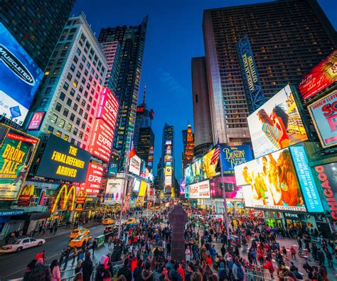 Live from nyc's times square! Top 10 Things to Do in New York City - La Jolla Mom
