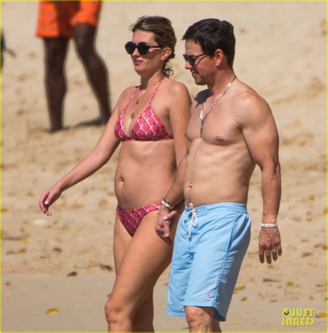 Photo Mark Wahlberg Wife Rhea Durham Show Off Their Hot Bodies In Barbados 10 Photo 4202911