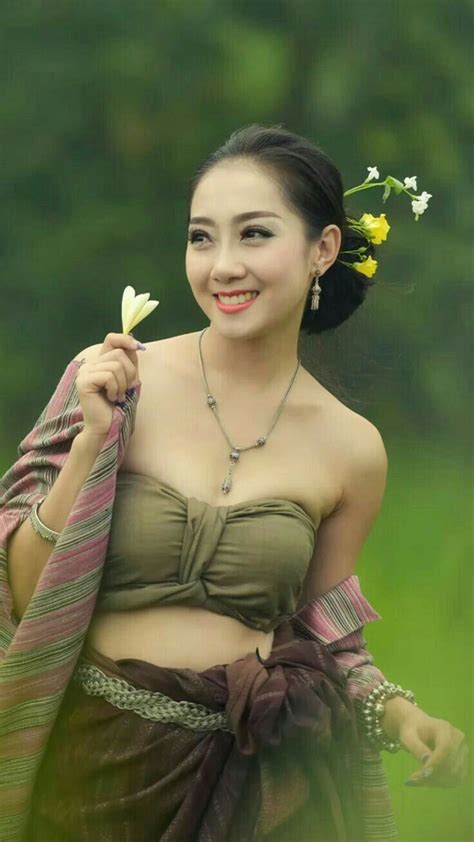 ปักพินโดย Vu Truong ใน Bb1 ในปี 2020 ผู้หญิง นางแบบ ความงาม