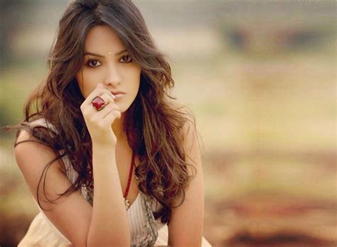 anita hassanandani height weight bra pics profile with images