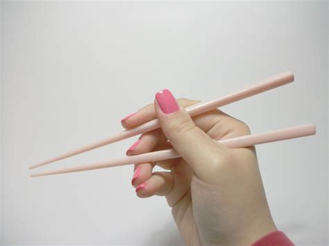Home » food & drink » how to properly use chopsticks. Kimono Design: Tutorial Thursday: Chopsticks