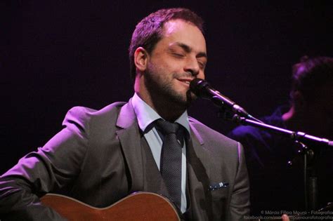 António zambujo (comih) (born september 1975, in beringel, beja, portugal) is a portuguese singer and songwriter. António Zambujo - Com a música no Mundo e o coração no ...