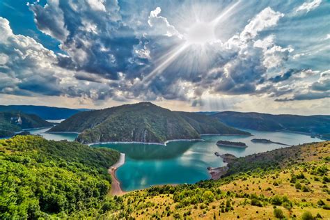 OVDE ĆETE SE PROVESTI BOLJE NEGO NA MORU: Top 10 najlepših jezera u Srbiji! (FOTO)