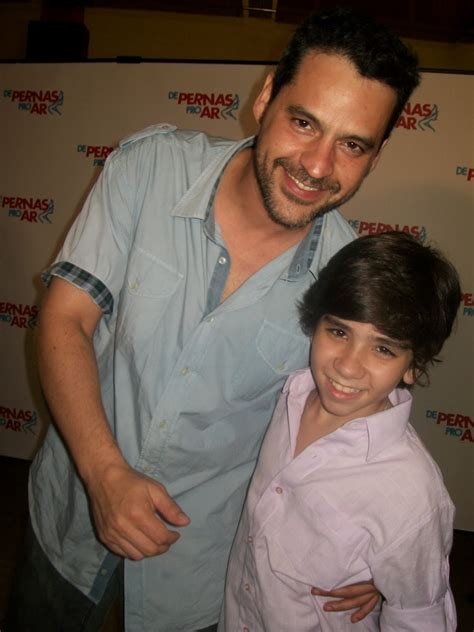 Fiz o personagem amarit na novela caminho das índias e o personagem luizinho em escrito nas. João Fernandes - Ator: DE PERNAS PRO AR - PRÉ ESTRÉIA