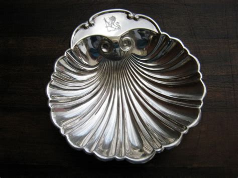 Vintage Crescent Silver Plate Sea Shell Clam Shaped Footed