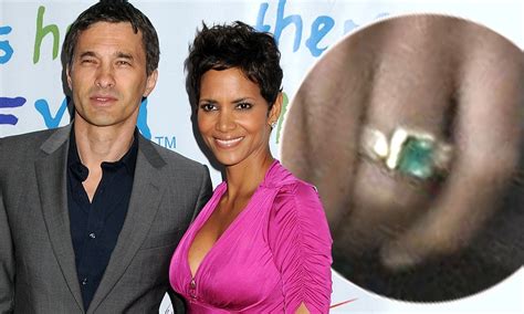 Halle Berry Engaged To Marry Olivier Martinez Daily Mail Online