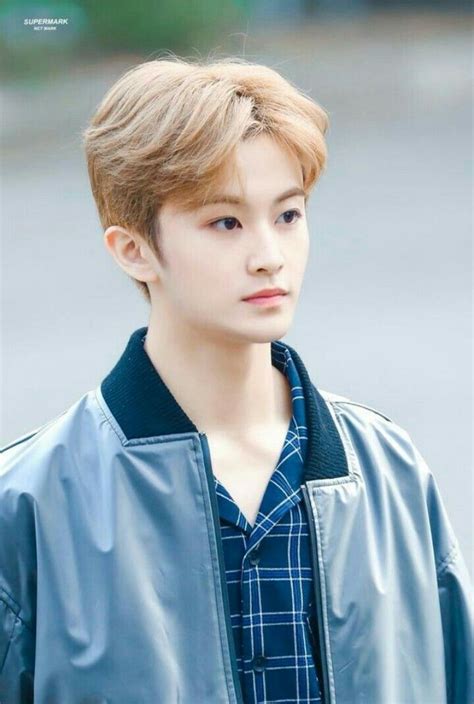 Angelmandii (@angelmandii) on tiktok | 16.5k likes. Pin oleh Gillian Angela di Mark | Selebritas, Nct, Wattpad