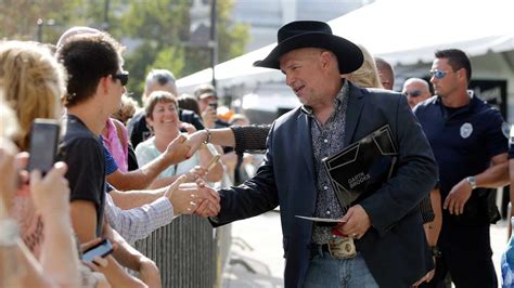 We are working with local officials in an attempt to reschedule for tomorrow night. Garth Brooks Visits Kids At 'The Children's Hospital ...