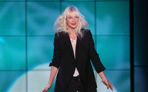 Sia Posted A Nude Photo Of Herself After Finding Out It Free Download