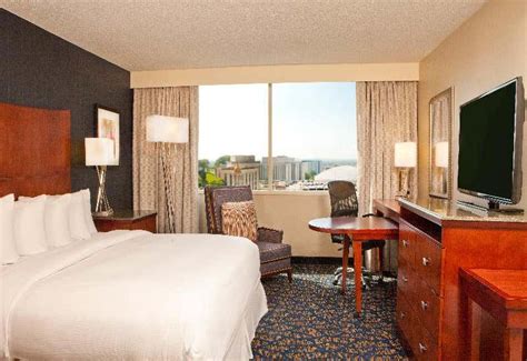 Doubletree By Hilton Nashville Downtown In Nashville Tennessee