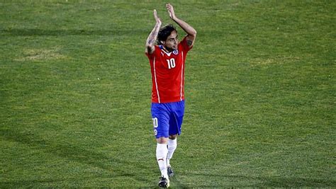 El volante chileno anotó en el minuto 44 de juego de manera increíble. Chile: Entrevista con Jorge Valdivia - MARCA.com