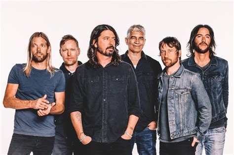 Foo Fighters To Play Shows With Queens Of The Stone Age Mick Jagger At Madison Square Garden