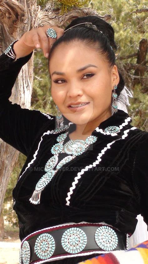 Beautiful Navajo Model Native American Beauty Native American Models