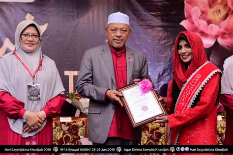 Save hundreds on flights anywhere in the world! HSK 2019: Tokoh Sayyidatina Zainab Khuzaimah ...