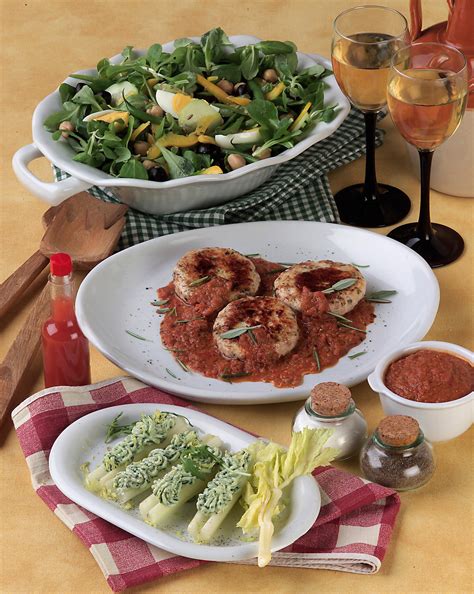 Gli hamburger fatti in casa con questa ricetta non sono mai secchi o stopposi, in più con. Ricetta Hamburger di pollo - Donnamoderna