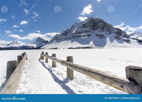 Frozen Trail To Alpine Lake Stock Image Image Of Rock National