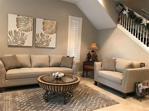 Colours That Go With Grey Sofa - What Colours Go With Grey
