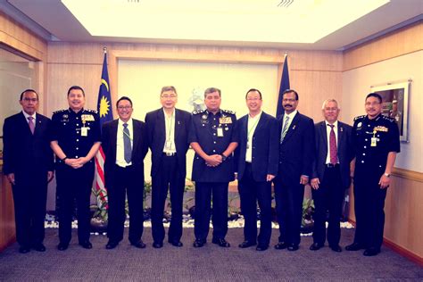 Resignations from mah siew keong (1 results). Dato Mah Siew Keong & CC members courtesy visit to Tan Sri ...