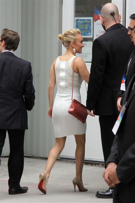 Hayden Panettiere Hot In White Tight Dress At Ctv Upfront In Toronto 06