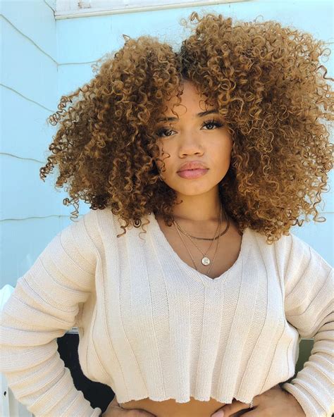 Michaëla Natural Hair Styles Dyed Curly Hair Curly Hair Styles Naturally