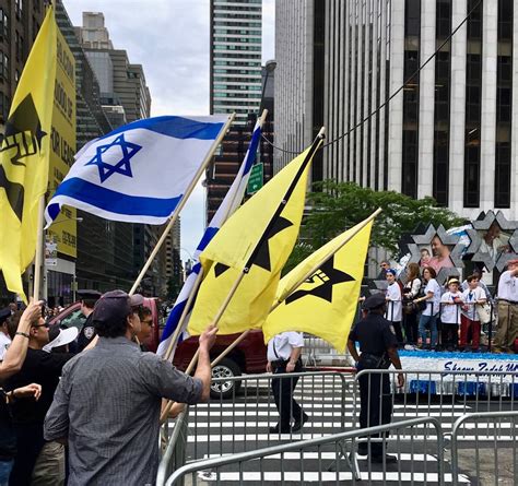 Protesters Disrupt ‘celebrate Israel Parade As New York Leaders Salute