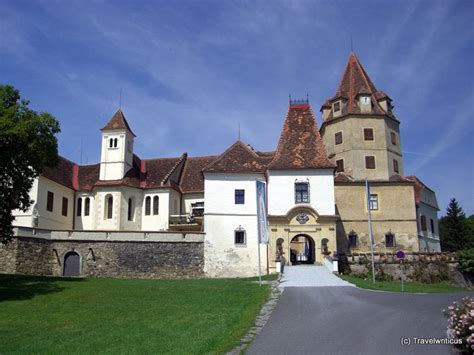 Altes rathaus regensburg, rathausplatz, регенсбург, германия. Kornberg Castle in Styria, Austria