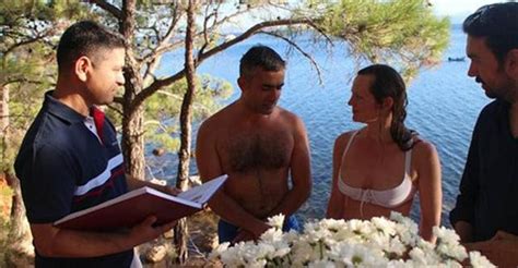 German Turkish Couple Gets Married In Swimsuits In Turkey’s Northwest Türkiye News