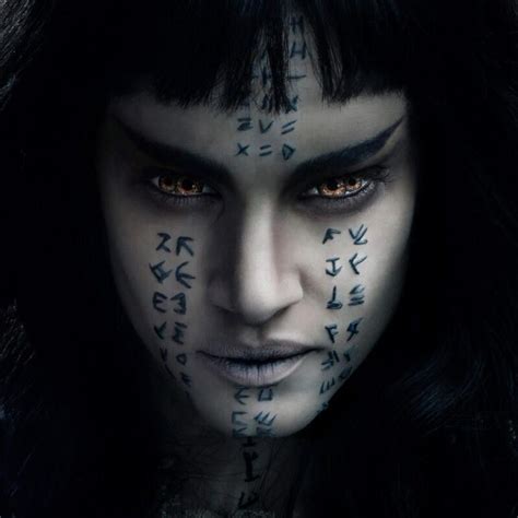 Sofia Boutella Fantasy Makeup Egypt Avatar Halloween Face Makeup