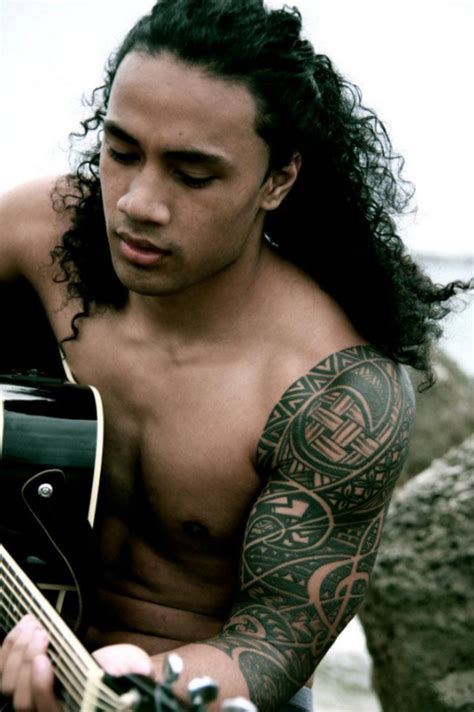 17 Ideal Traditional Hawaiian Hairstyles Men