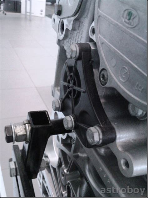 Find great deals on ebay for bmw catalytic converter. My Car My Life: BMW N42, N46 Engine Cover Coolant Leak Fix ...