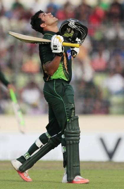 Azhar ali was run out on day of second test vs australia as he stood in the middle of the pitch talking to his batting partner asad shafiq. Azhar Ali Height, Weight, Age, Biography, Affairs & More » StarsUnfolded