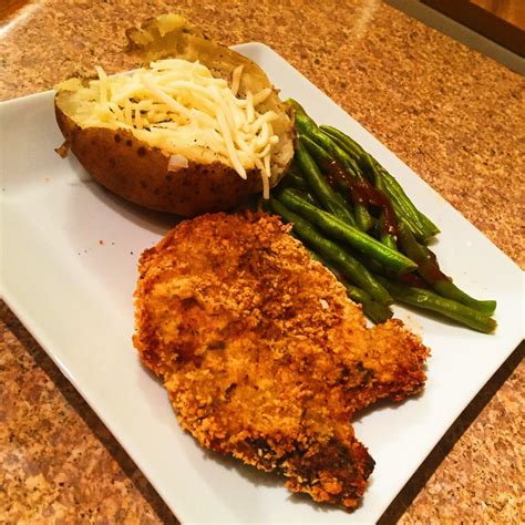 Normally, with thinner pork chops, i use an oven temperature of 425°. Baked Panko Crusted Pork Chop Recipe - What Bri's Cooking