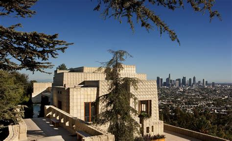 Frank Lloyd Wrights Mayan Revival Style Ennis House Finally Finds A Buyer