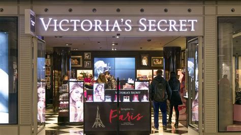 Jun 08, 2021 · while prodigious purchasers can find some value in the victoria's secret credit card, the high 26.74% apr makes carrying a balance an easy way to rack up some big interest fees. How to Make a Victoria's Secret Credit Card Payment | GOBankingRates