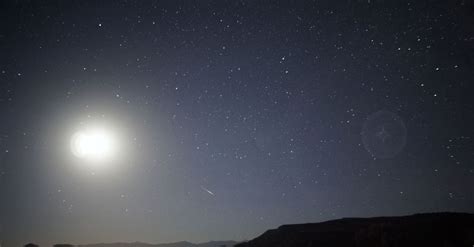 Halleys Comet Debris Will Be Visible In Meteor Shower Tonight