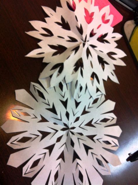 Great Activity For The Kids How To Make Snowflakes Out Of Paper