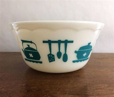 Vintage Hazel Atlas Kitchen Aides Bowl With Scalloped Rim Etsy