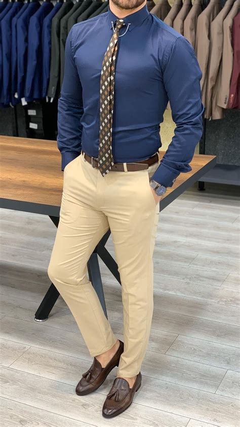 What To Wear With Khaki Pants For Men In 2022 10 Outfit Ideas With
