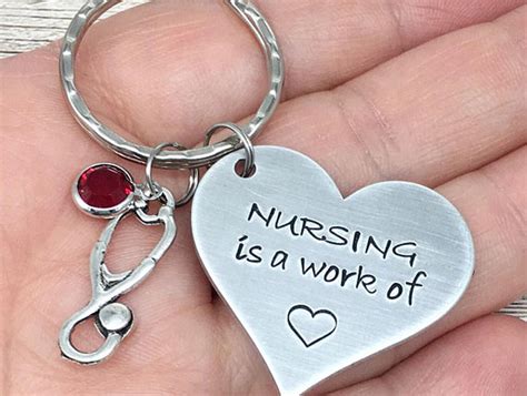 Apr 09, 2021 · the best gifts for new nurses, doctors, and medical students will make their residencies so much sweeter. 43+ Greatest Gifts For Nurses - Best Nurse Gifts - Awesome ...